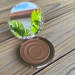 Charlotte Tilbury Sun-kissed Glow Bronzer 2 Medium Hyaluronic Acid Vit D3 Pearls